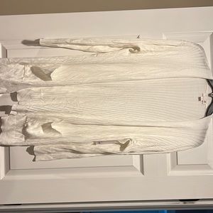 Cream/white cardigan